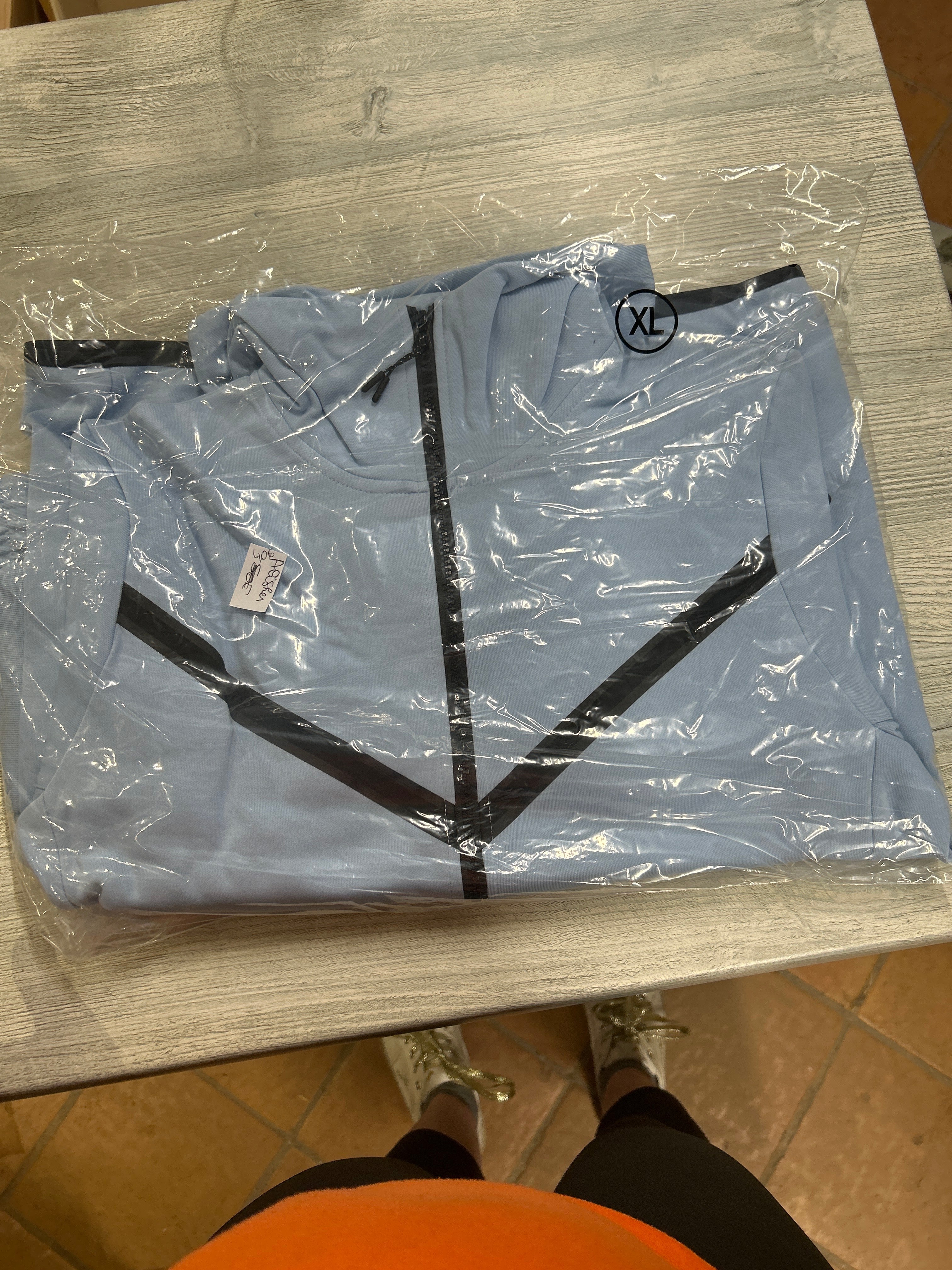 Commande Alisher SOLDETOO